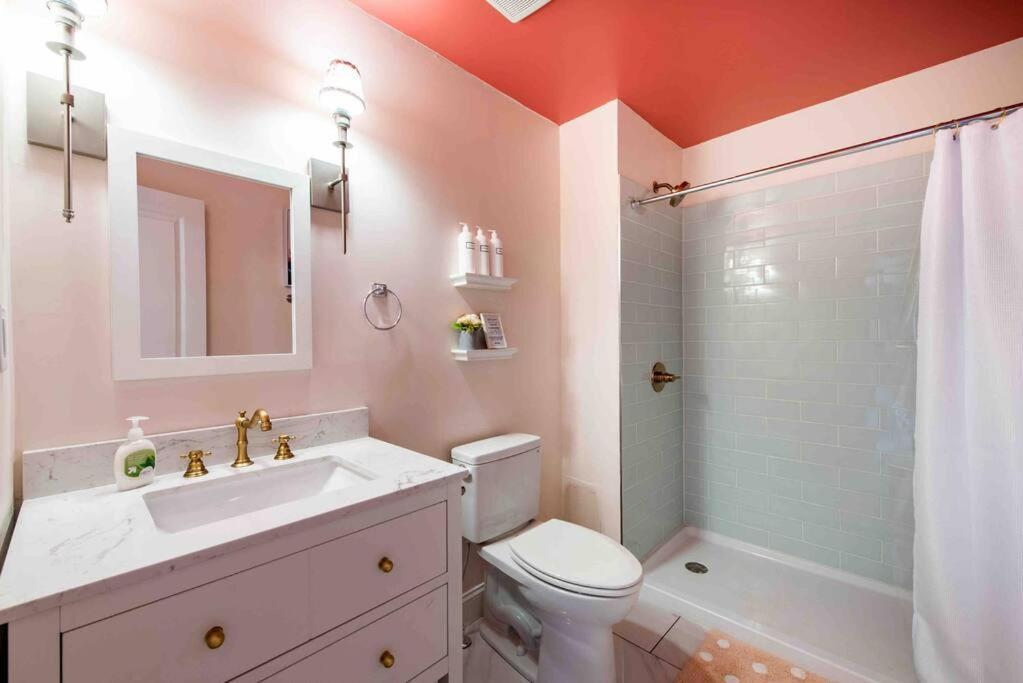 Blush And Bashful Germantown Two Bedroom Apartment Louisville Kültér fotó