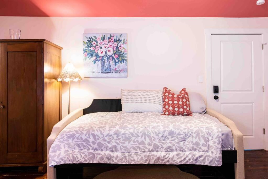 Blush And Bashful Germantown Two Bedroom Apartment Louisville Kültér fotó
