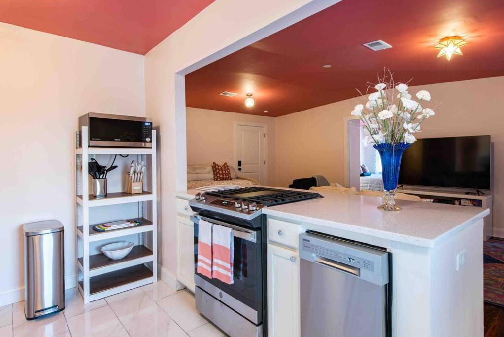 Blush And Bashful Germantown Two Bedroom Apartment Louisville Kültér fotó