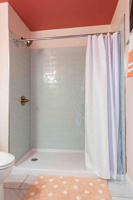 Blush And Bashful Germantown Two Bedroom Apartment Louisville Kültér fotó